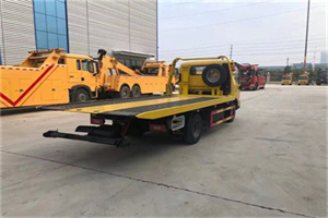 松桃非事故拖车