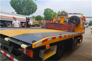 松桃附近拖车电话号码服务