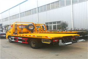 松桃附近拖车救援搭电